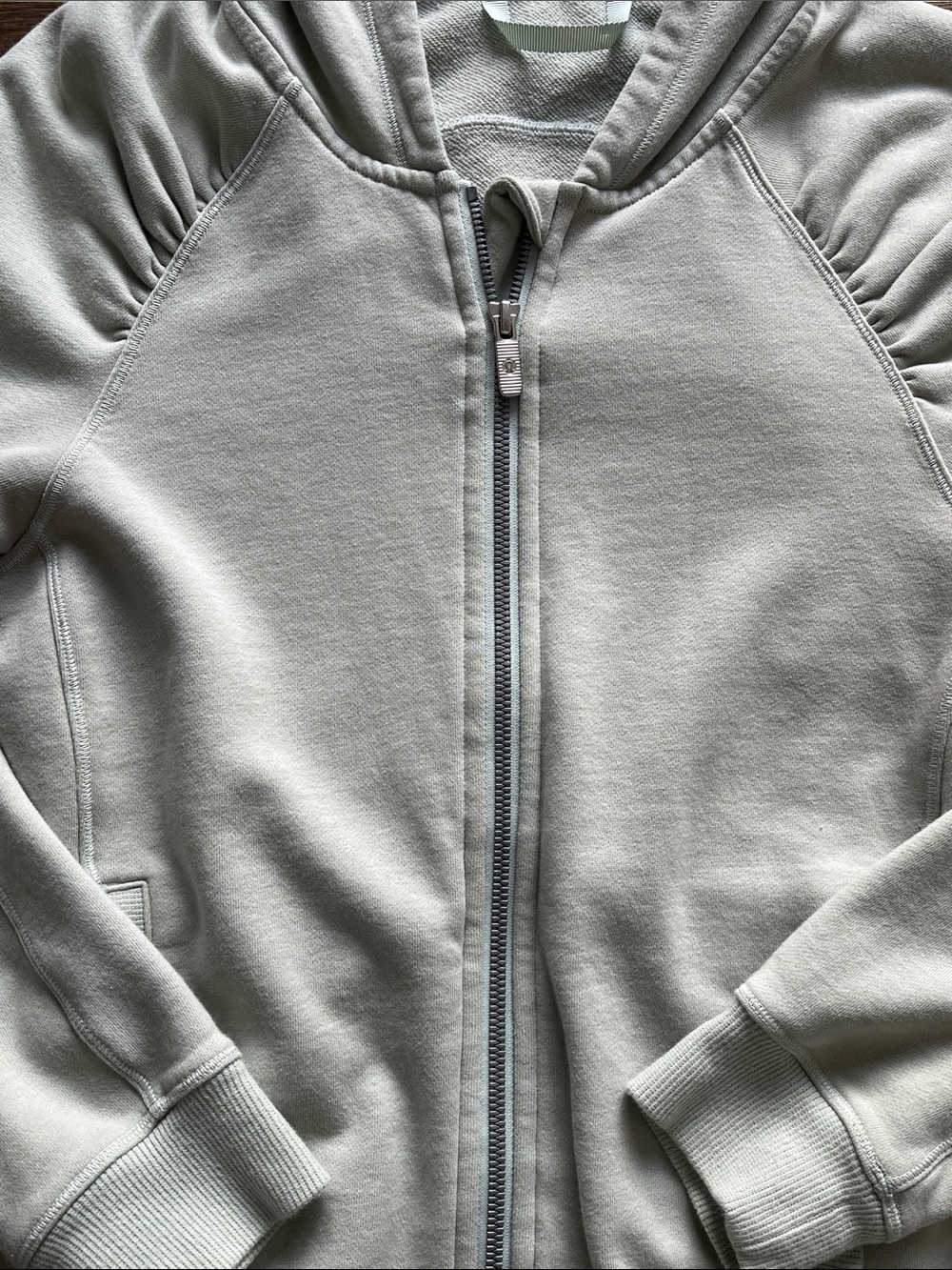 Lululemon Full Zip-Up Hoodie Sage Green Size 4 *Rare* - Picture 8 of 9